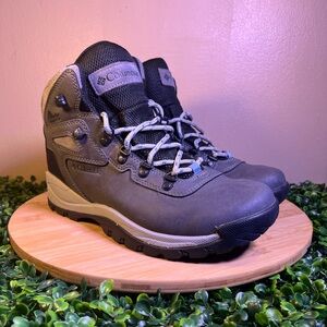 🔥 COLUMBIA NEWTON RIDGE PLUS WATER PROOF GREY HIKING BOOTS WOMEN SIZE 8.5